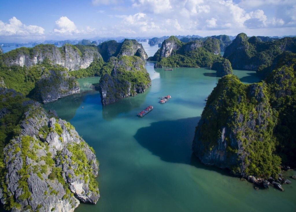 À la découverte de la baie de Bai Tu Long, le paradis méconnu de la baie d'Halong 4 Bai Tu Long Bay