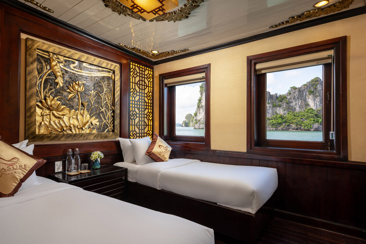 How Many Days Do You Need in Bai Tu Long Bay? 5 So Which Option Should You Choose?