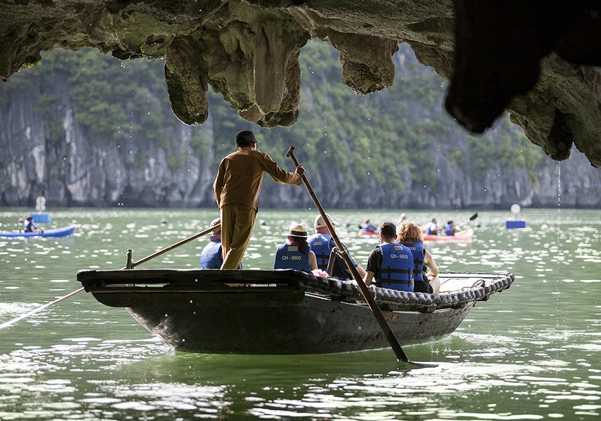 Pourquoi nous préférons la baie de Bai Tu Long à la baie d’Halong 5 Des paysages tout aussi spectaculaires