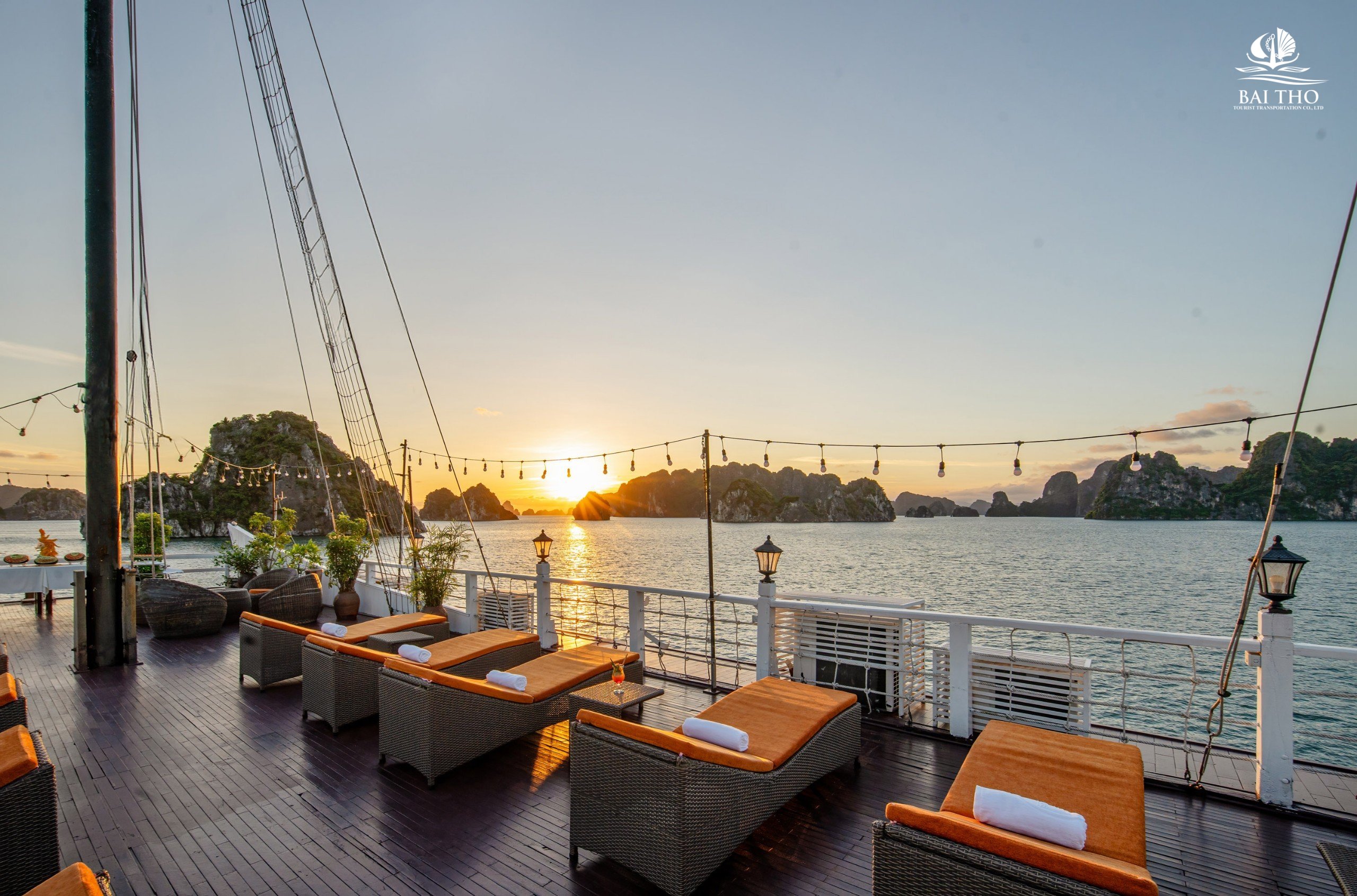 TOP Boutique Cruises in Bai Tu Long Bay 7 Sundeck - Boutique Bai Tu Long Bay Cruise