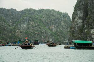 How Many Days Do You Need in Bai Tu Long Bay?